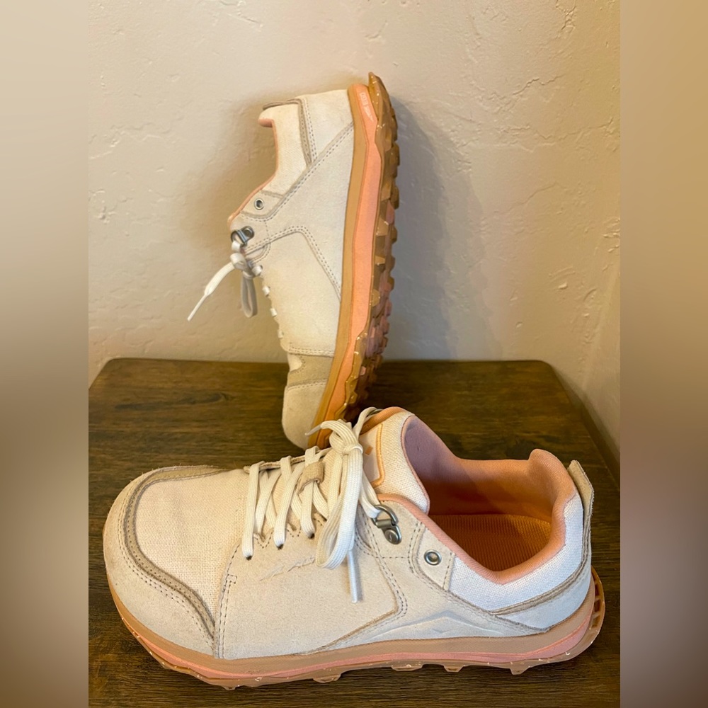 Altra Women’s Lone Peak Alpine Trail Running Shoe ALOA5482